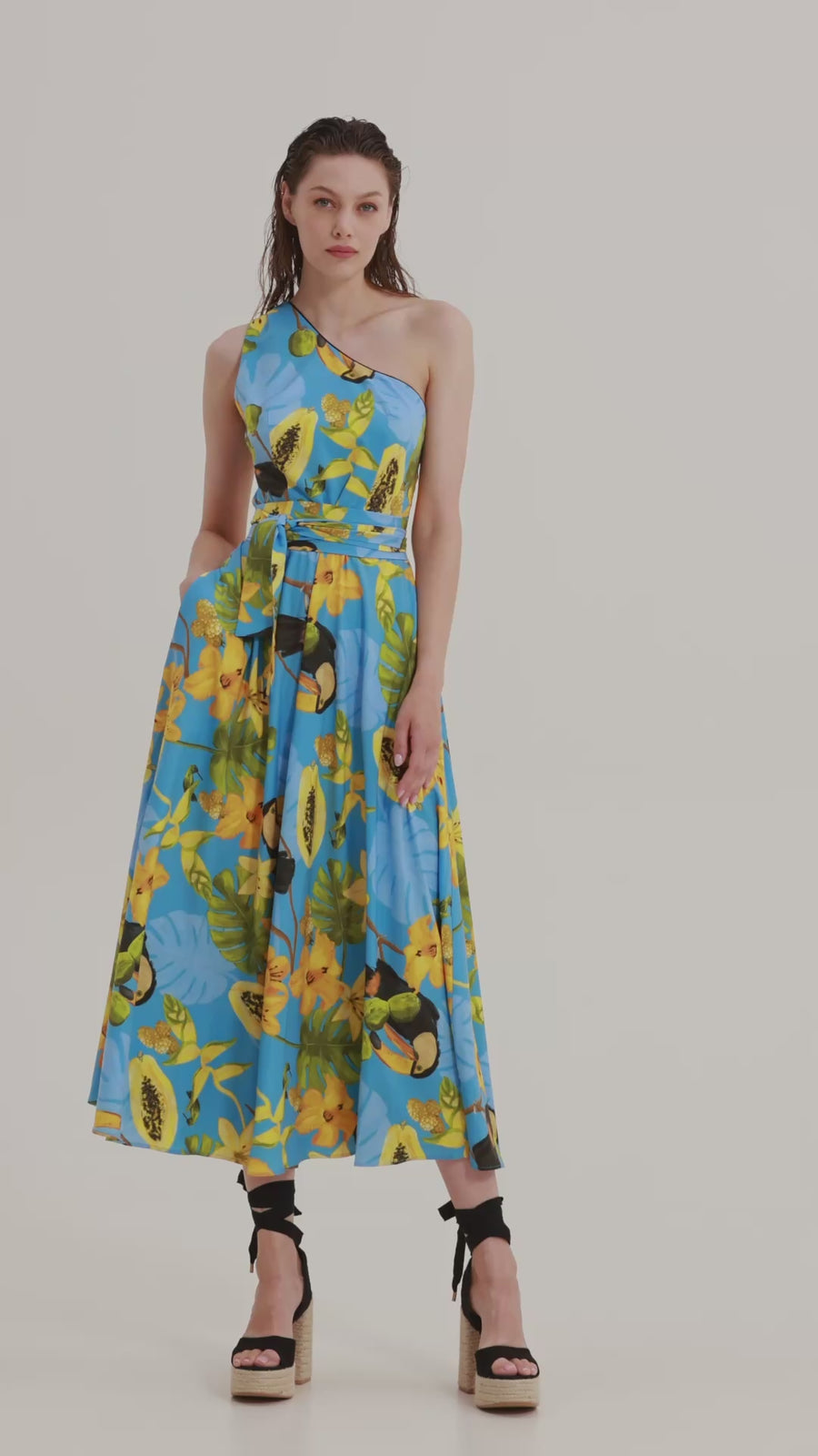 Calliroe Dress (Capri blue)